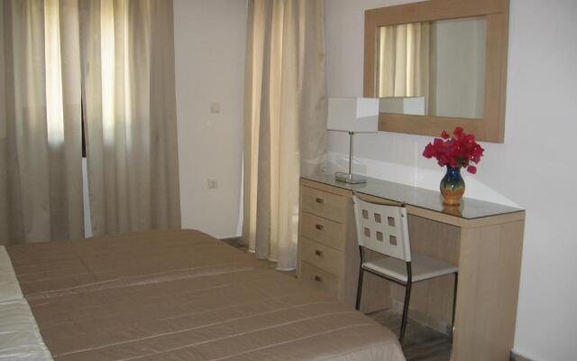 Topaz Apartments