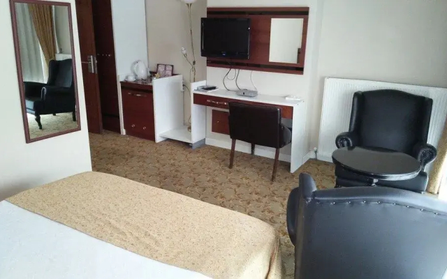 Eriza Hotel