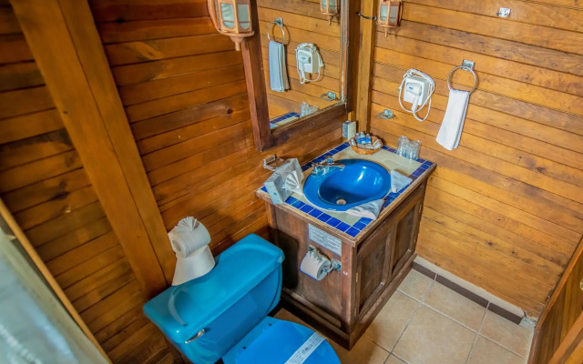 Petit Lafitte Hotel