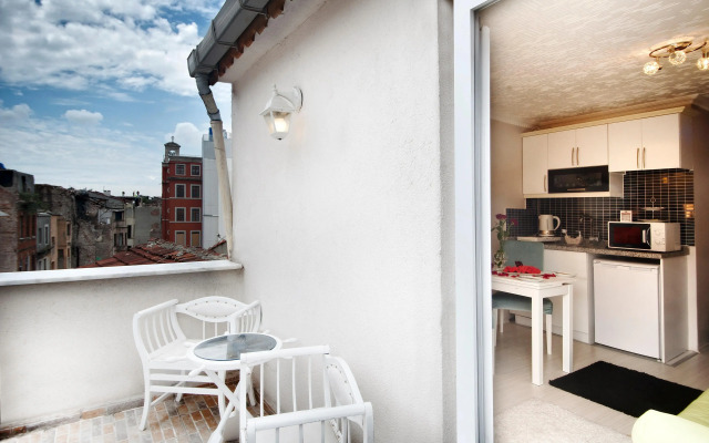Lemon Residence