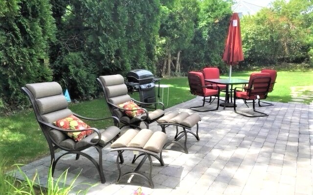 387 Strawberry Hill - 4 Bedroom House