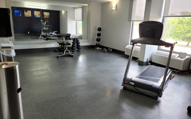 Quality Inn & Suites Outlet Village