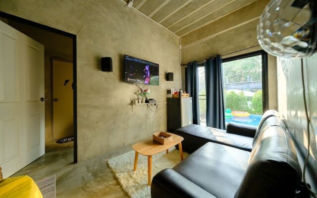 Rayong Pool Villa & Camping