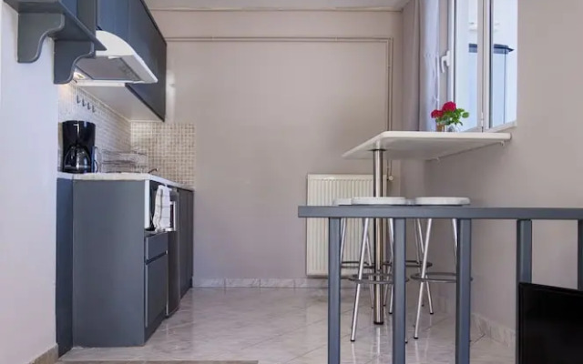 Yasmine Apartments