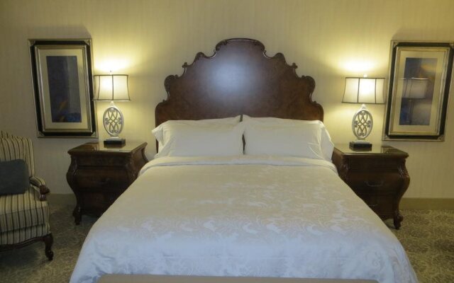 Woolley's Classic Suites Denver Airport