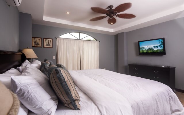 Monte Rey by Dream Makers