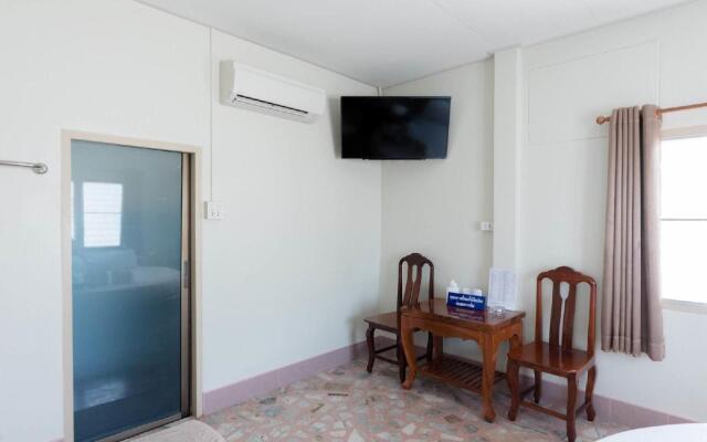 Chimphli Hotel
