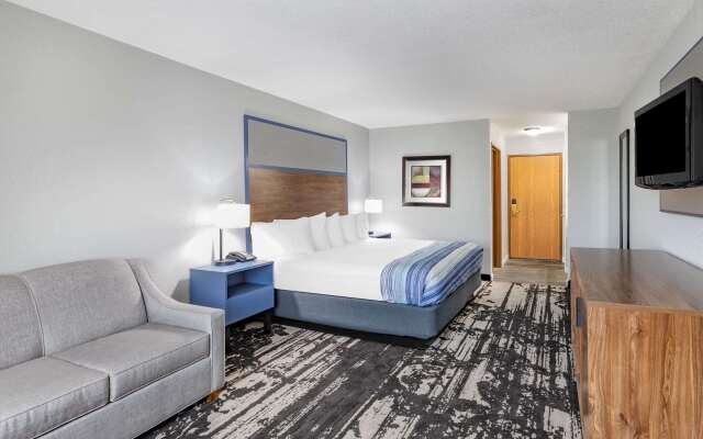 AmericInn by Wyndham Pella