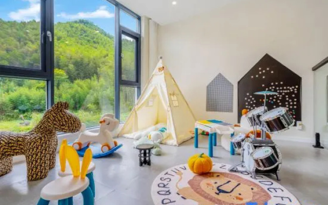 Yinlu · Guanyue Mountain View Luxury Vacation Homestay – Balcony – Xuancheng