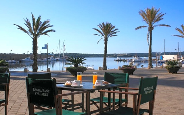 Hostal Restaurant s'Algaret