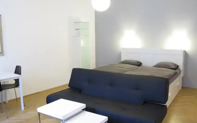 Central Vienna-living Hetz