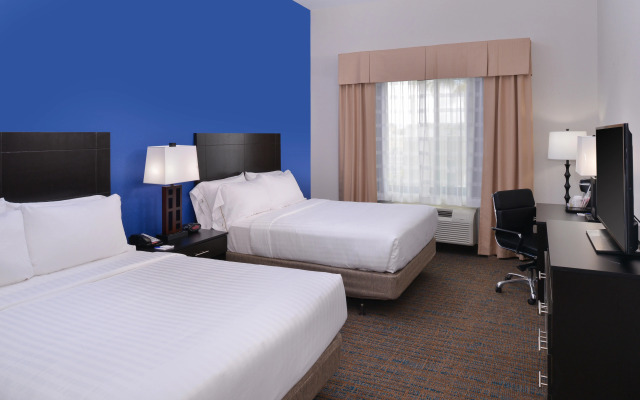 Holiday Inn Express & Suites Bakersfield Airport, an IHG Hotel