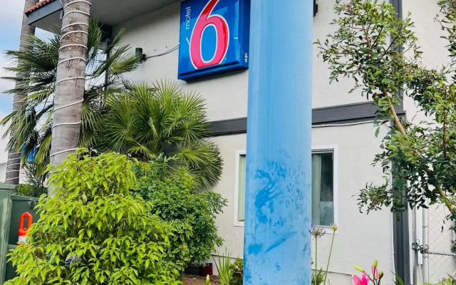 Motel 6 La Mesa, CA - San Diego