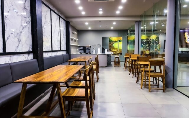 The Riva Vientiane Hotel