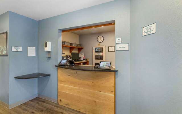 Extended Stay America Select Suites - Akron - South