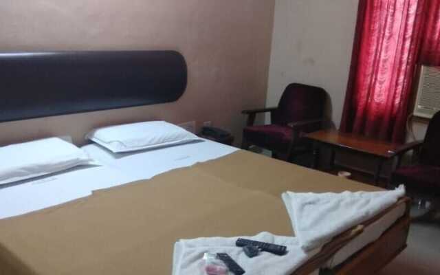 Iroomz Hotel Amaravathi