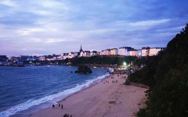 Upper Hill Park - 3 Bed Bungalow - Tenby