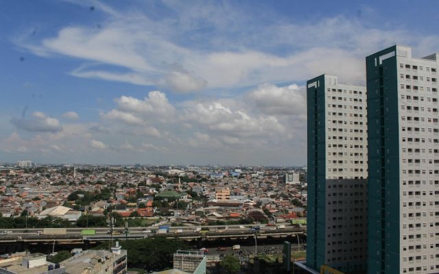 1BR City View at Green Pramuka Apartment near Mall