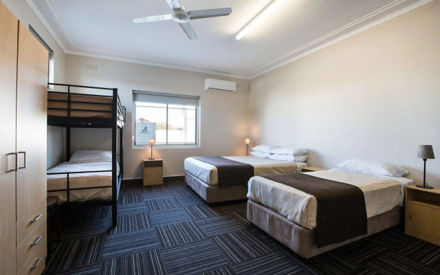 Toongabbie Hotel