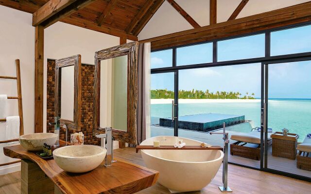 Kuredhivaru Resort & Spa Maldives