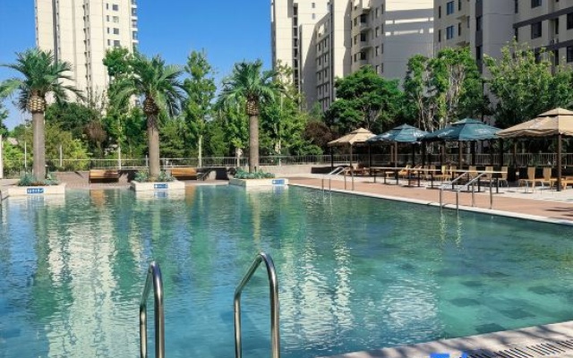 Haizhirui Boutique Sea View Apartment (Longhuitou Scenic Area Branch) – Pool – Huludao