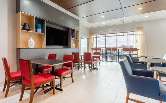 Holiday Inn Express & Suites Kearney by IHG