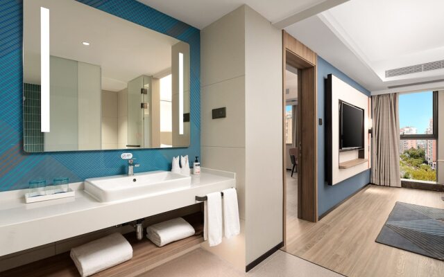 Holiday Inn Express Shanghai Gumei by IHG