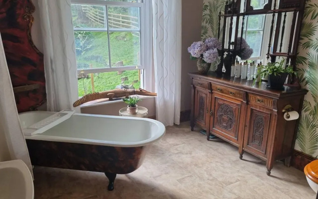 Secluded Edwardian Villa Beautiful Country Setting