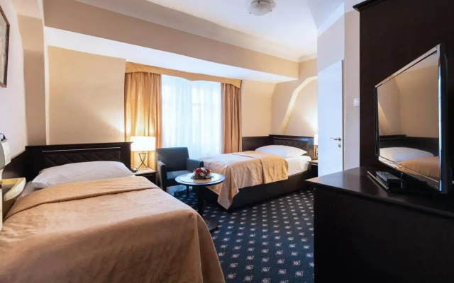 Pytloun Old Armoury Hotel Prague