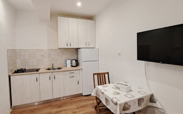 Studio Leo Apartment