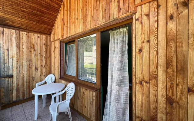 Dedinky Lakeview Cottage