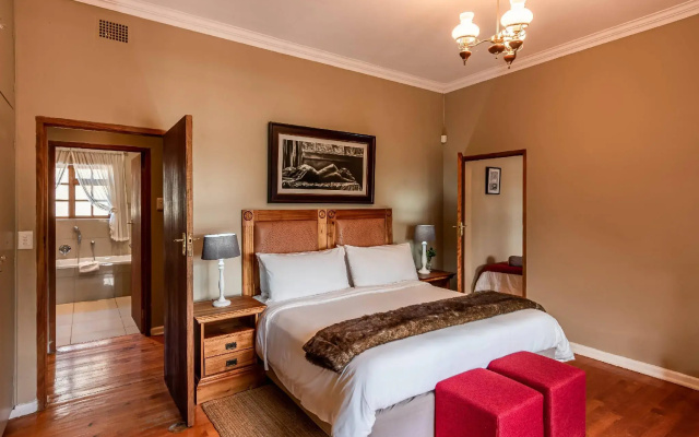 Mooiplaas Guesthouse