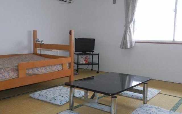 Sado Bellemer Youth Hostel – Guest Rooms – Sado