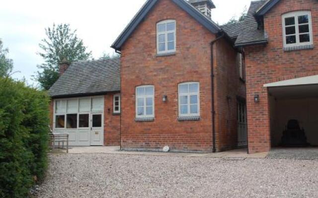 Woodleighton Cottages