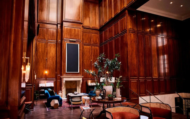 The Adolphus, Autograph Collection
