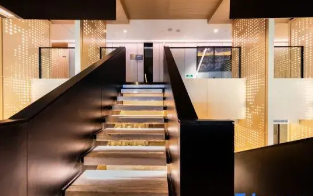 Yunyi Zizai Hotel (Hohhot International Convention and Exhibition Center)