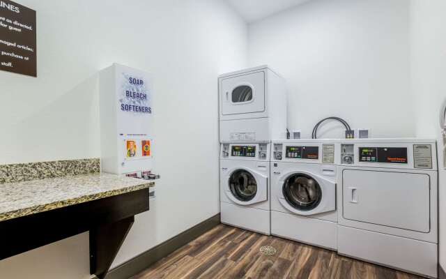 MainStay Suites Winfield-Teays Valley