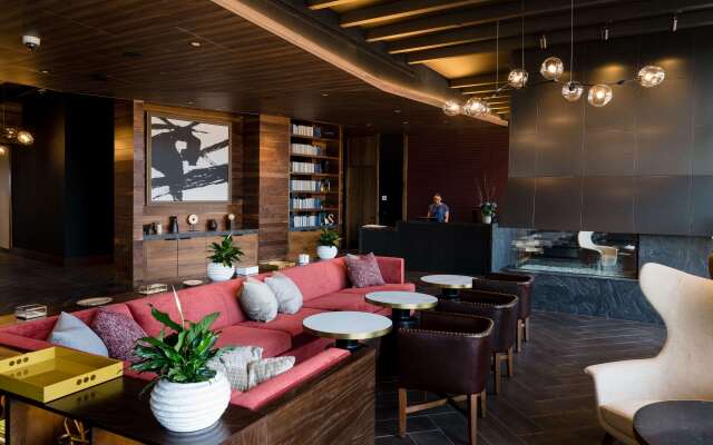 Cambria Hotel Boston Somerville