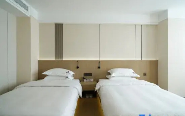Qiduo Light Residence Hotel