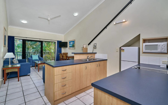 Trinity Beach Club Holiday Apartments