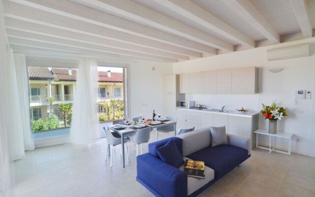 Sirmione Halldis Apartments