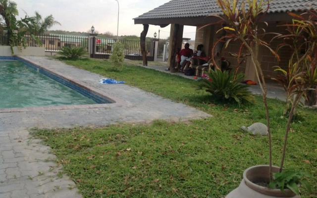 Senthaga Guest House and Safaris