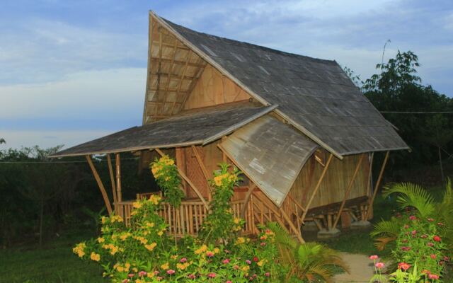 Hanchey Bamboo Resort