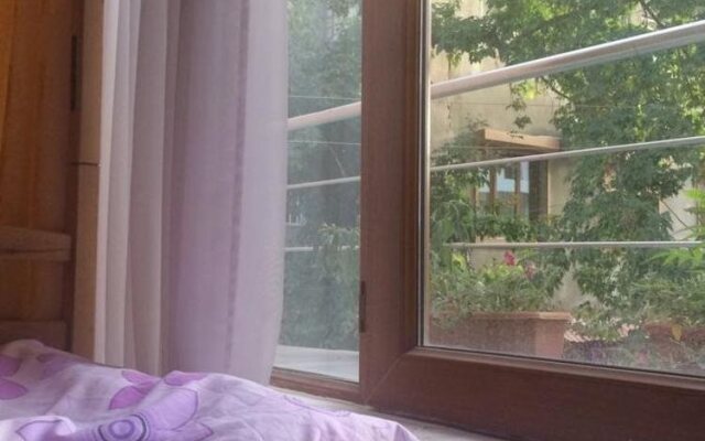 Destiny 1 Hostel