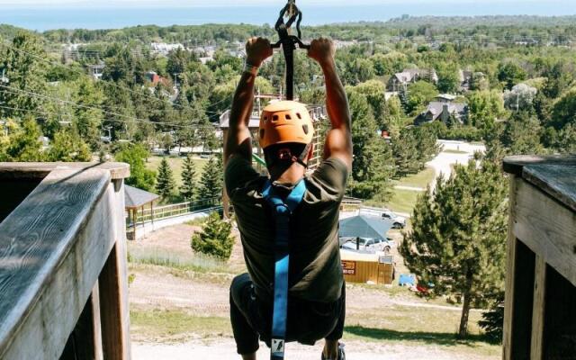 Blue Mountain Inn & Village Suites