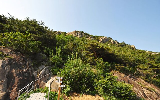 Yeongdeok Green Garden Pension