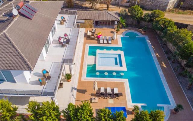 Villa Four Season 8