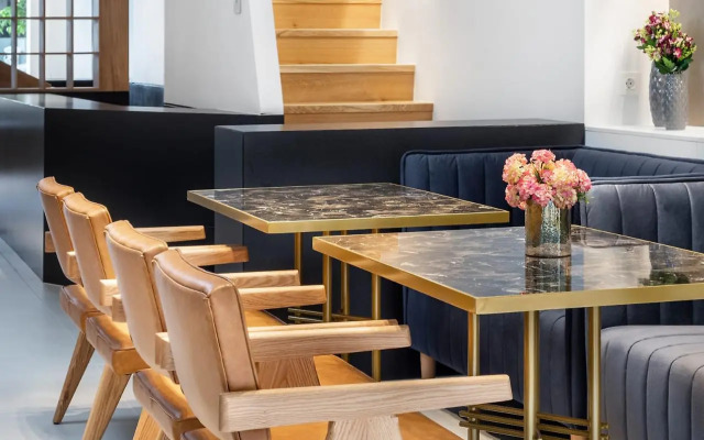 DAYS City Suites