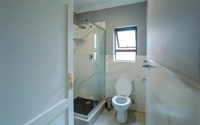 Adinkra Boutique Hotel