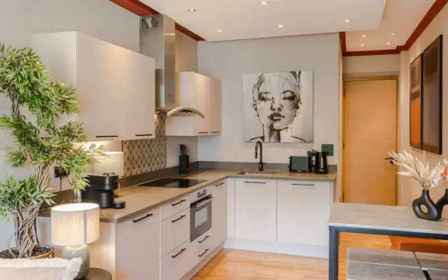 The Honourable - Bloomsbury Square By Frankie Says